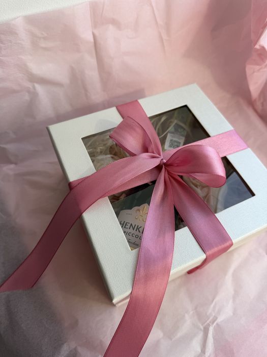 Подарунок на 8 березня