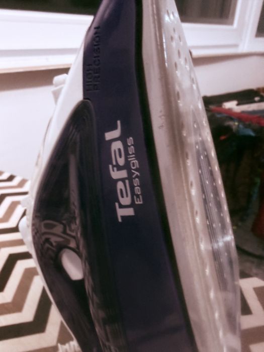 Праска tefal і гладільна дошка,комплект
