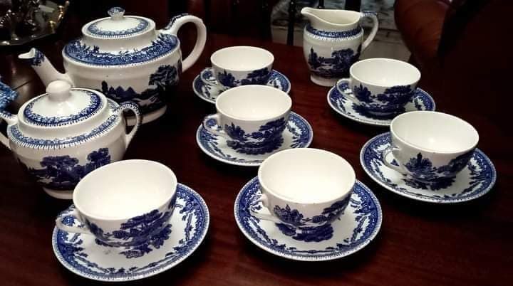 Serviço de Café Sacavém Motivo Estatua