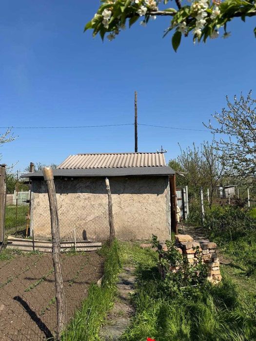 Продаж дачного будинку з ділянкою 7 соток, 16 кв. м