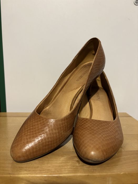 Brązowe, skórzane czółenka na obcasie