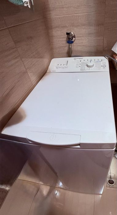 Sprzedam pralkę Indesit BTW L50300