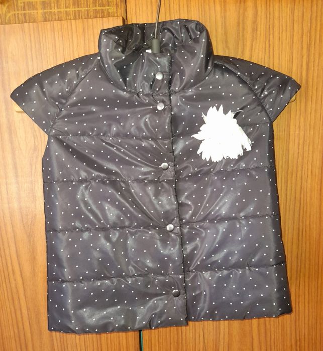 Стильна, тепла жилєтка, розпродаж!