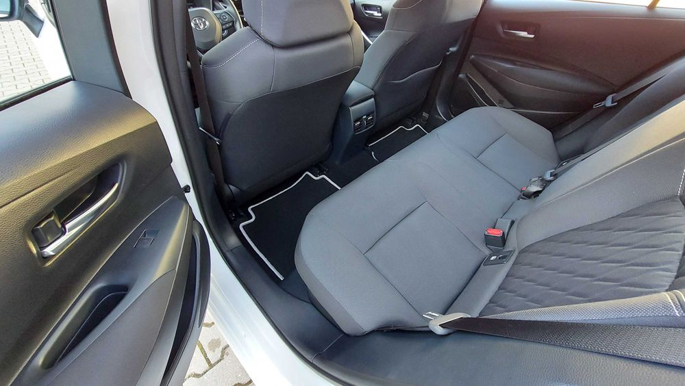 Toyota Corolla, Wynajem długoterminowy samochodów, wypożyczalnia aut