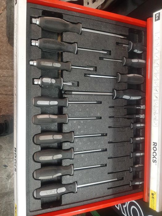 ROOKS OK-01.3004 wózek narzędziowy 235 elementów