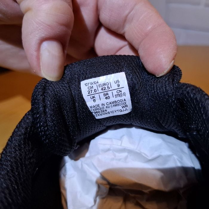 ASICS halówki 1071A104 r. 42.5 – używane, dobry stan