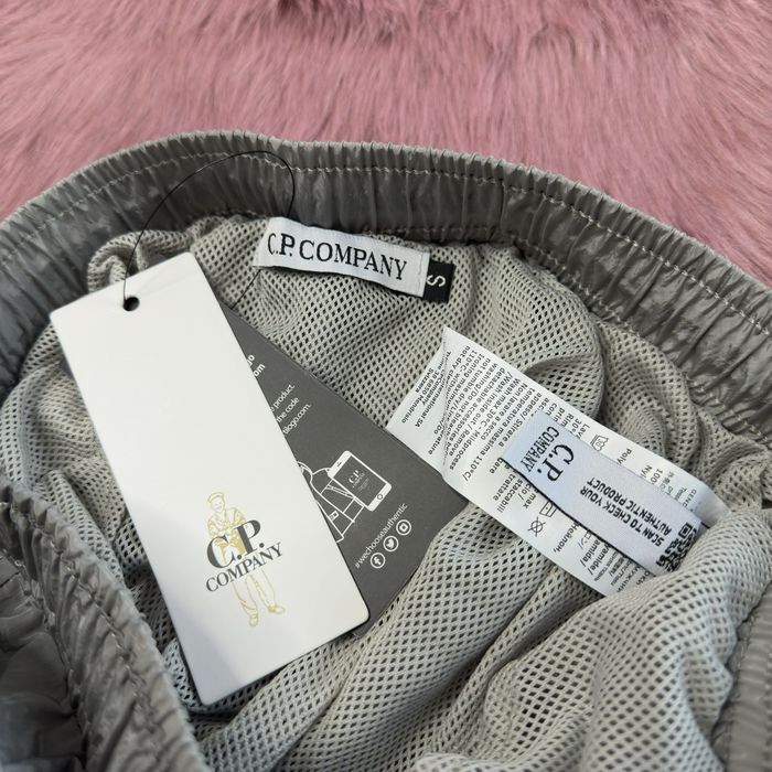 Шорти CP Company Nylon Silver Shorts / Всі розміри