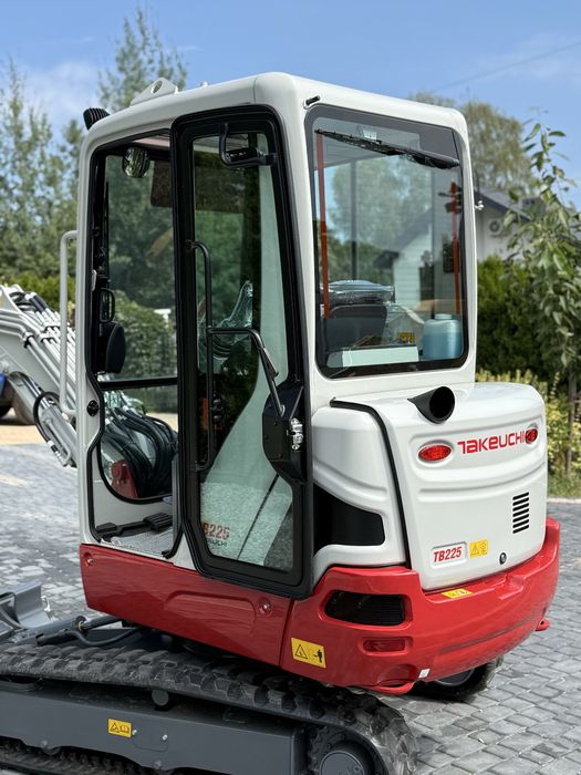 Takeuchi TB 225 PowerTilt Cat JCB minikoparka nowa 2025r