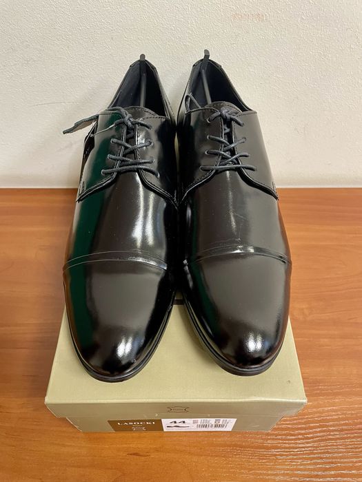 NOWE eleganckie półbuty skórzane lakierowane Lasocki 44