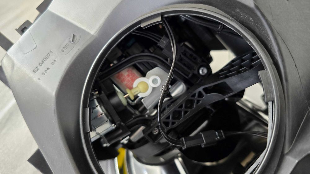 Farol Esquerdo Magneti Marelli - MINI R56 R57 - NOVO