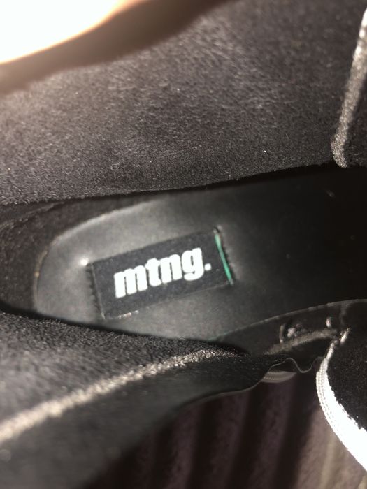 Bota feitio pele de cobra