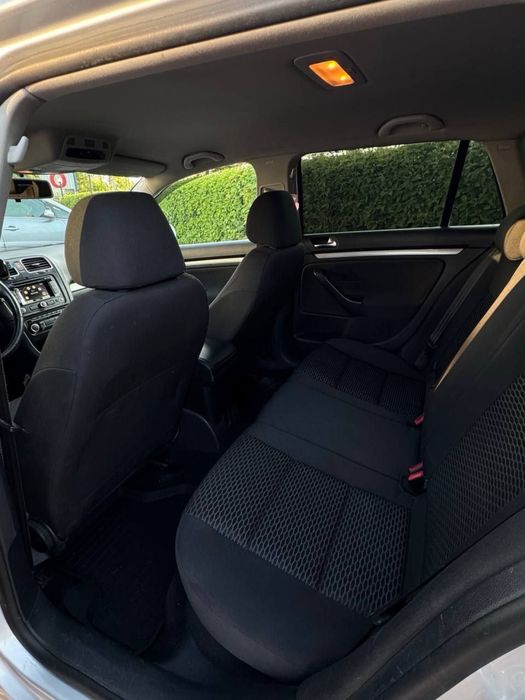 Volkswagen Golf 1.6 TDI BlueMotion 2012