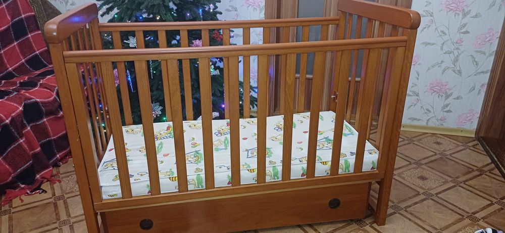 Кроватка VERES з маятником