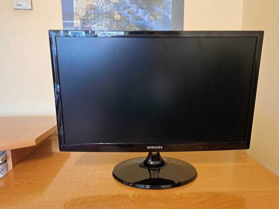TV LED funkcja monitora 24 cale FULL HD SAMSUNG LT24C300 USB