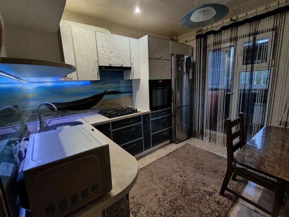 Квартира посуточно  Запорожье,    ЖД вокзал,  7 больница.  Новострой