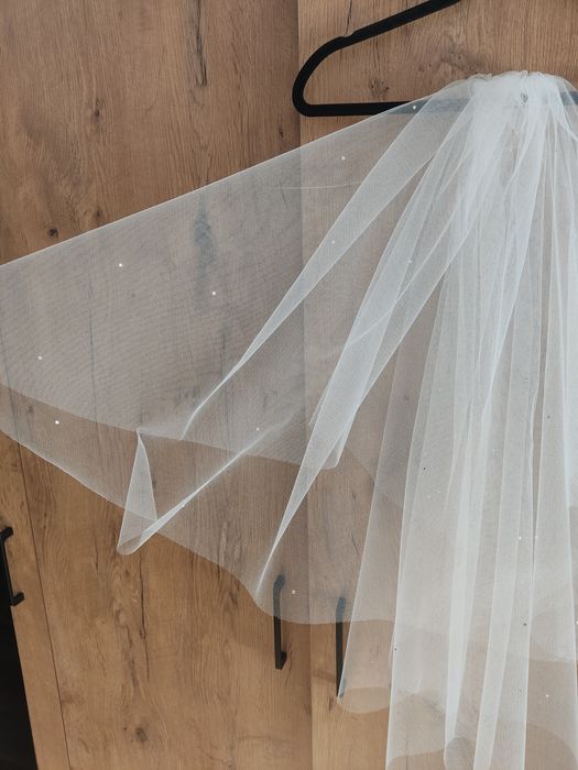 Suknia ślubna w stylu boho / romantycznym.