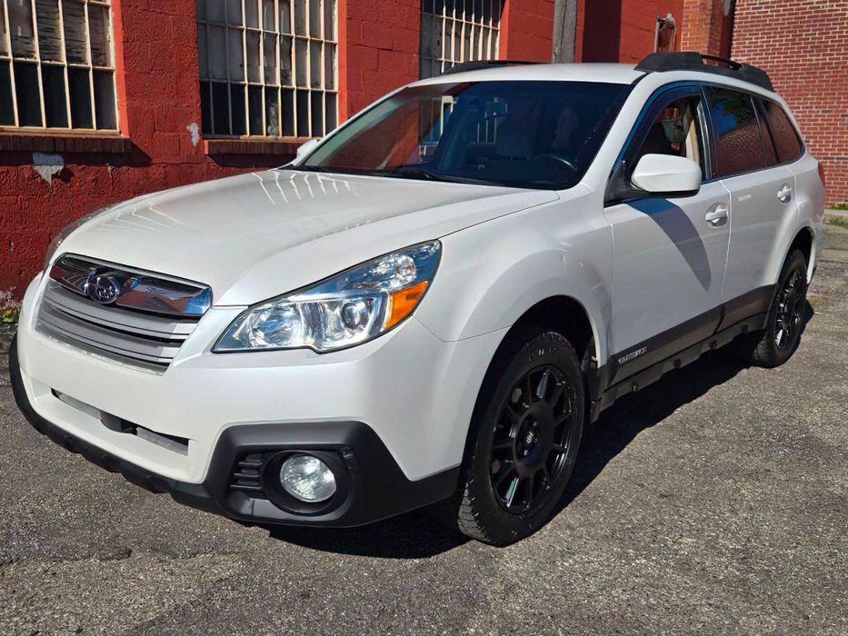 Subaru Outback 2.5i Limited      2013