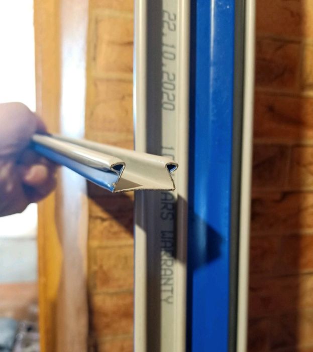 Крепление для плёнки зиг-заг,универсальный пружинный профиль зиг-заг