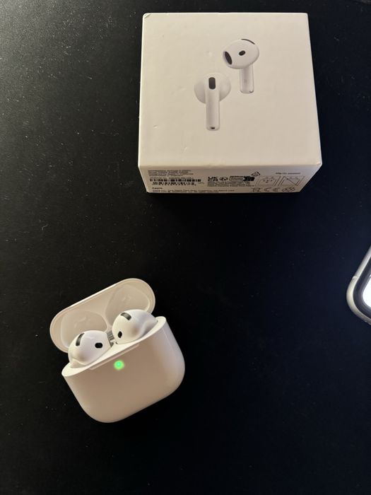 Słuchawki AirPods 4 ANC