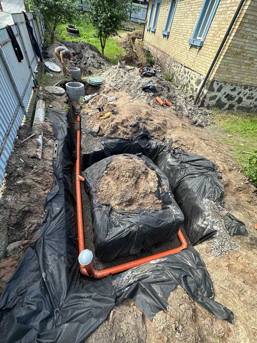 Бетонні кільця для каналізації. Копка, доставка, монтаж