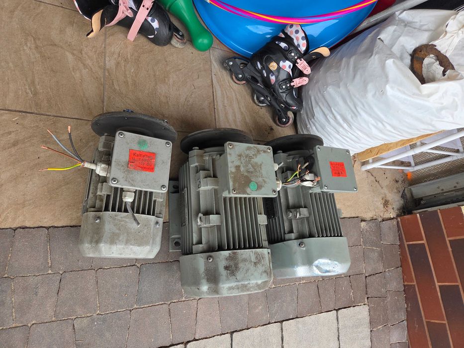 Sprzedam trzy silnik