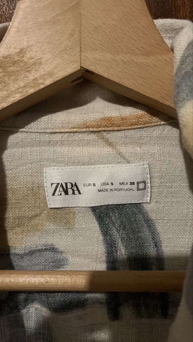 Camisa Zara Homem Manga Curta Estampada – Tamanho S