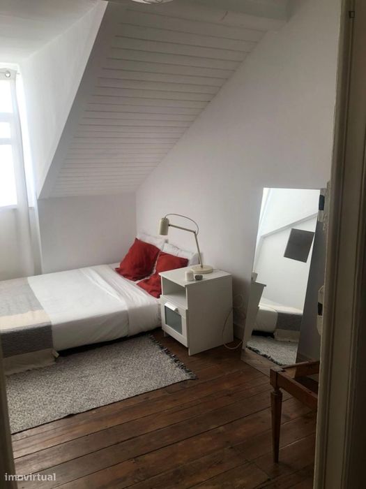 Quarto - localizado em Arroios Lisbon