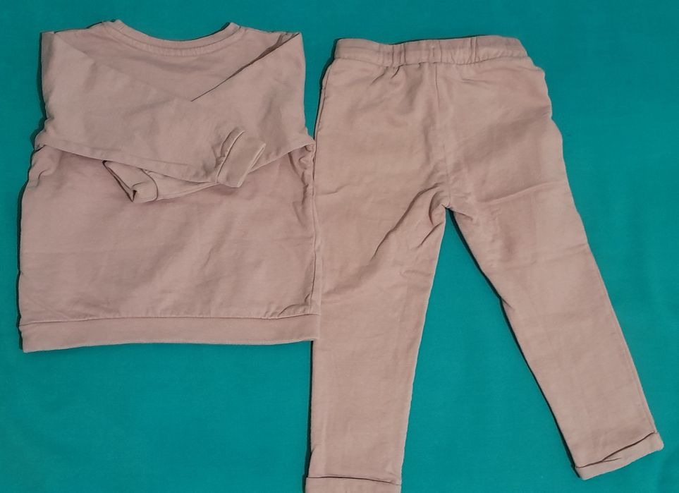 Продам костюм на дівчинку