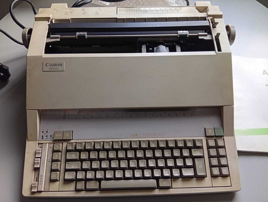 Maquina de escrever Canon AP 1000, usada