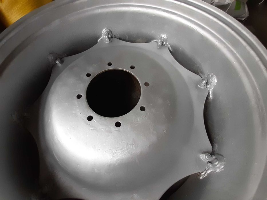 Felga Deutz Fahr 420/85 R38 8 szpilek piasta 22cm