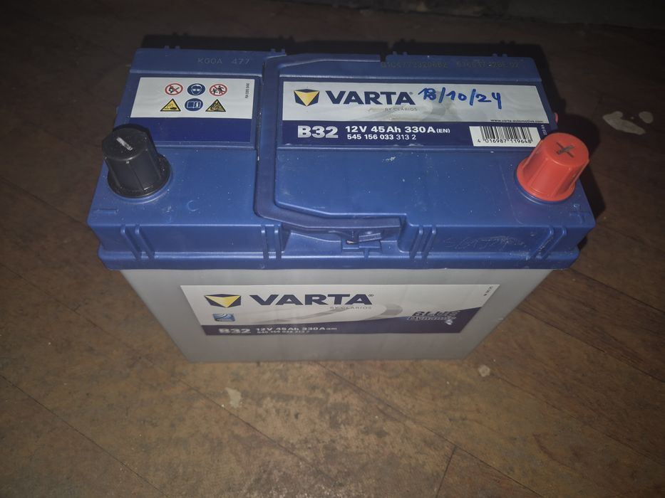 Bateria Varta B32,  44ah de 330amp, NOVA