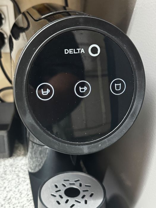 Maquina de cafe delta Q Iconic