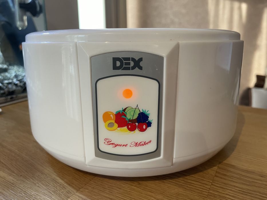 Йогуртница DEX DYM-107 + 6 баночек (как новая)