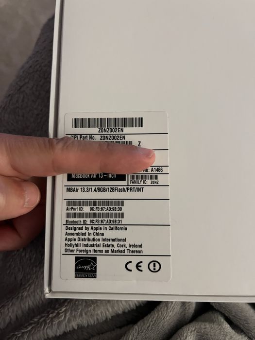 Macbook air 13” 8G 128G