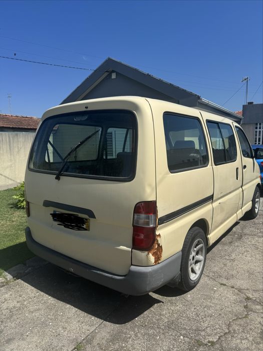 Toyota hiace 9 lugares