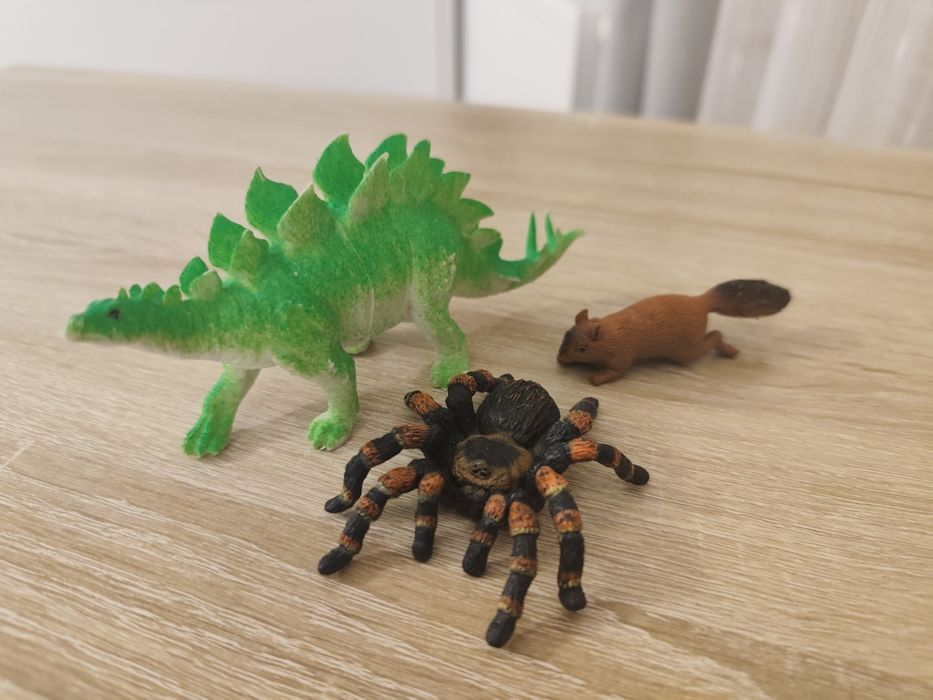 Figurki dinozaury zwierzęta ok 41 szt.