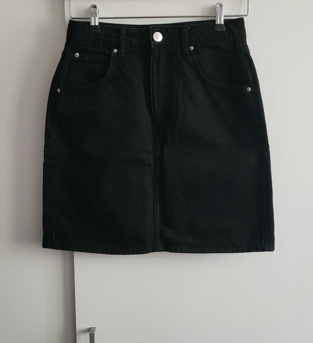 Gina Tricot czarna spódnica spódniczka mini klasyczna lato 36 S