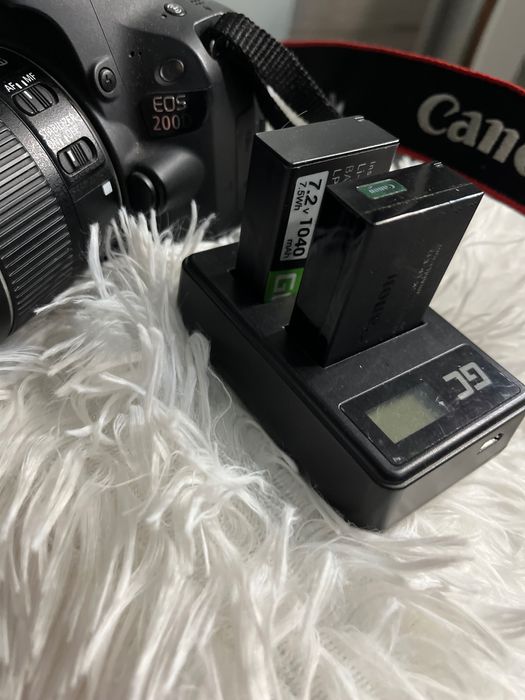 Aparat Canon eos 200d