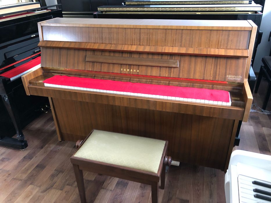 Pianino yamaha 3800