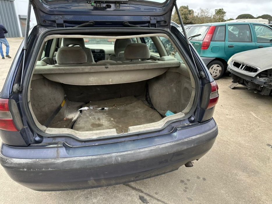 Volvo V40 1.9 diesel 2001 para peças