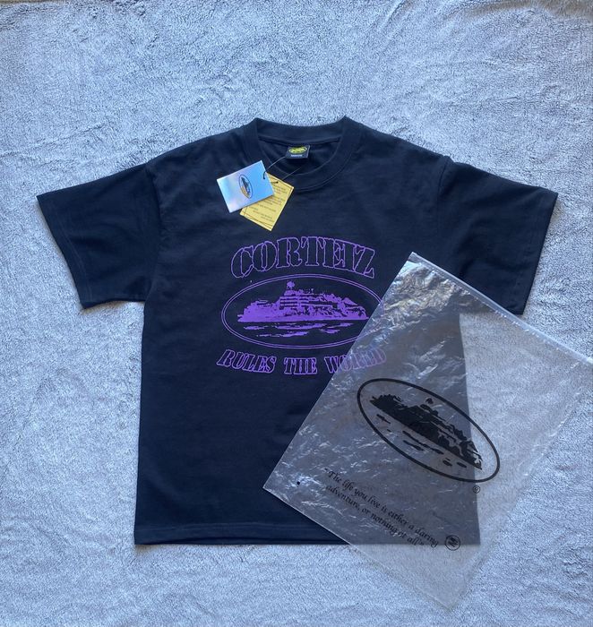 Camiseta Corteiz Alcatraz Purple – Tamanho M (Nova c/ Etiquetas)