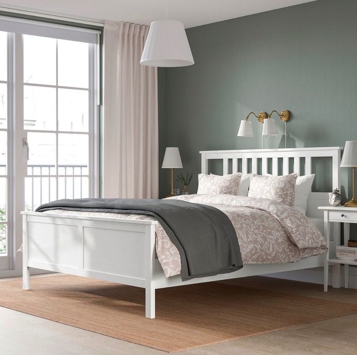 Cama casal com estrado