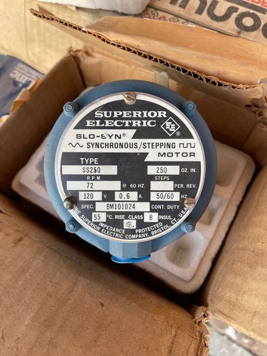 Шаговый двигатель slo-sin ss250 Superior Elektrik (USA)