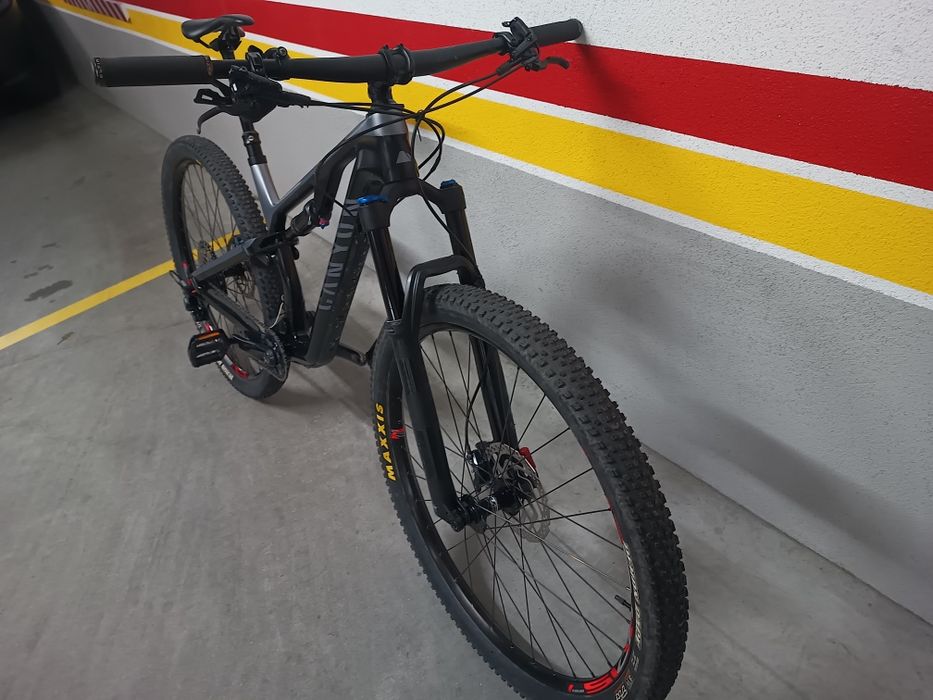 Canyon CF9 - BTT - Carbono - Suspensão Total
