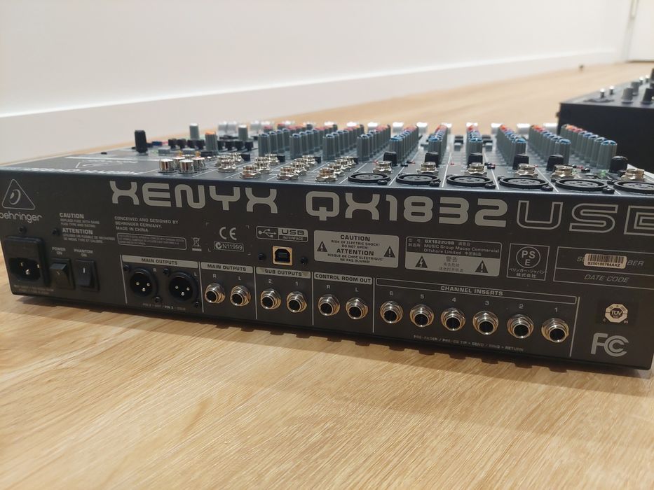 Behringer Xenyx QX1832USB