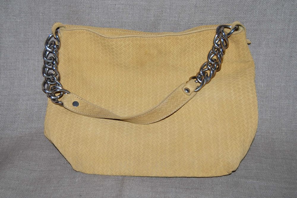 Зручна замшева сумка Bata and more