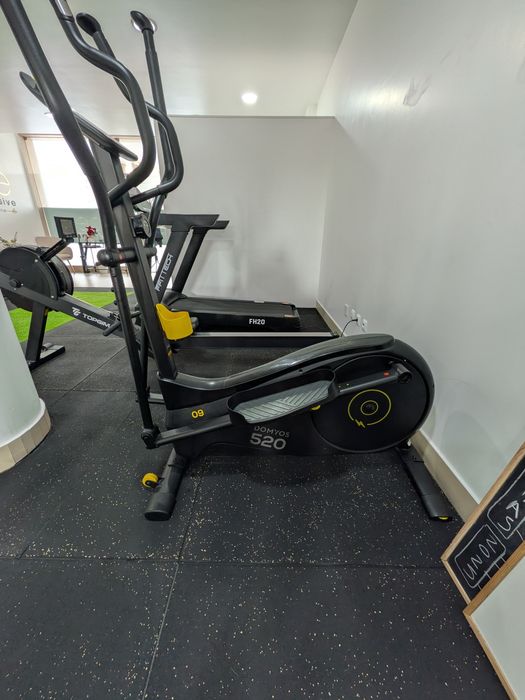 Bicicleta Elíptica Domyos 520 fitness  excelente estado