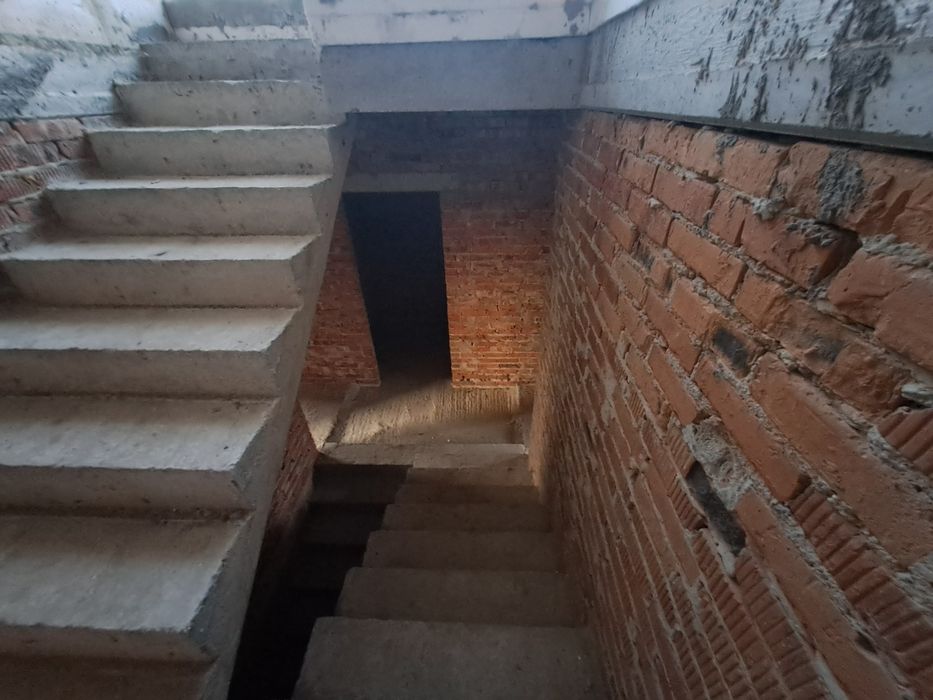 Продаж 3 пов. будинок-таунхаус, 2.3 сотки, 133 кв.м, Байківці