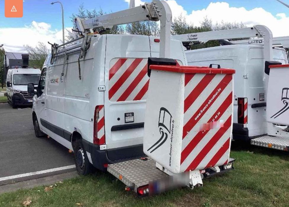 Wynajem wypożyczalnia podnośnik koszowy zwyżka 12 M na samochodzie