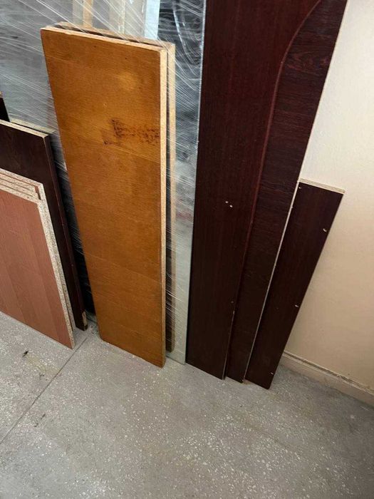 Продам коричневую 24,8Х96,5 и глубина 2 ЦЕНА 100грн